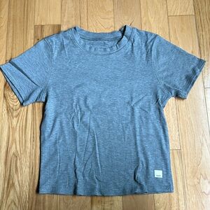 NWOT Vuori Pose Fitted Tee, gray, size M